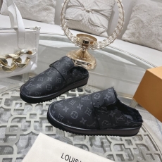 Louis Vuitton Slippers